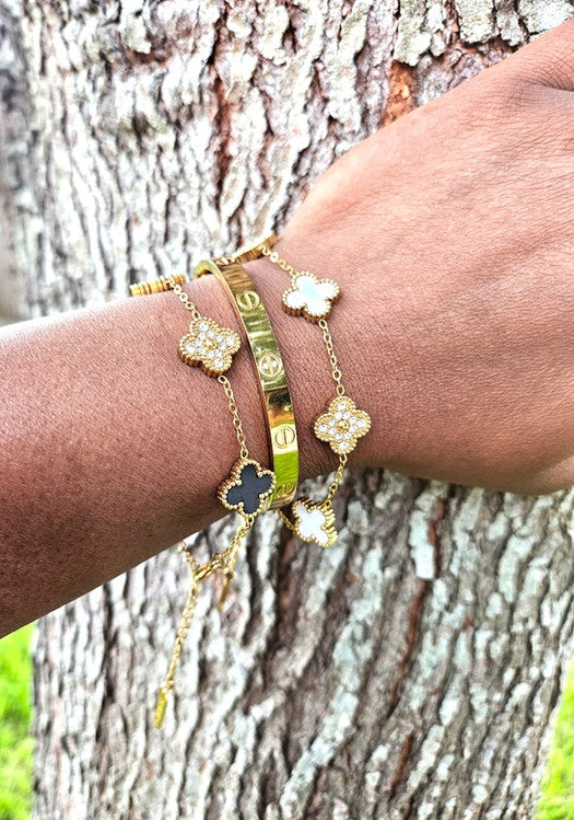 18K Gold Plated Black/White Clover Bundle